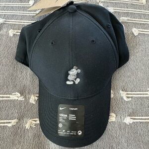 NWT Nike Disney Unisex Dri-Fit Golf Hat